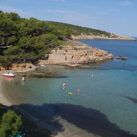 Es Grop Apartments Portinatx Bagian luar foto