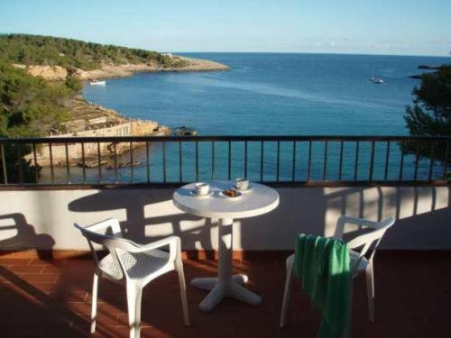 Es Grop Apartments Portinatx Bagian luar foto