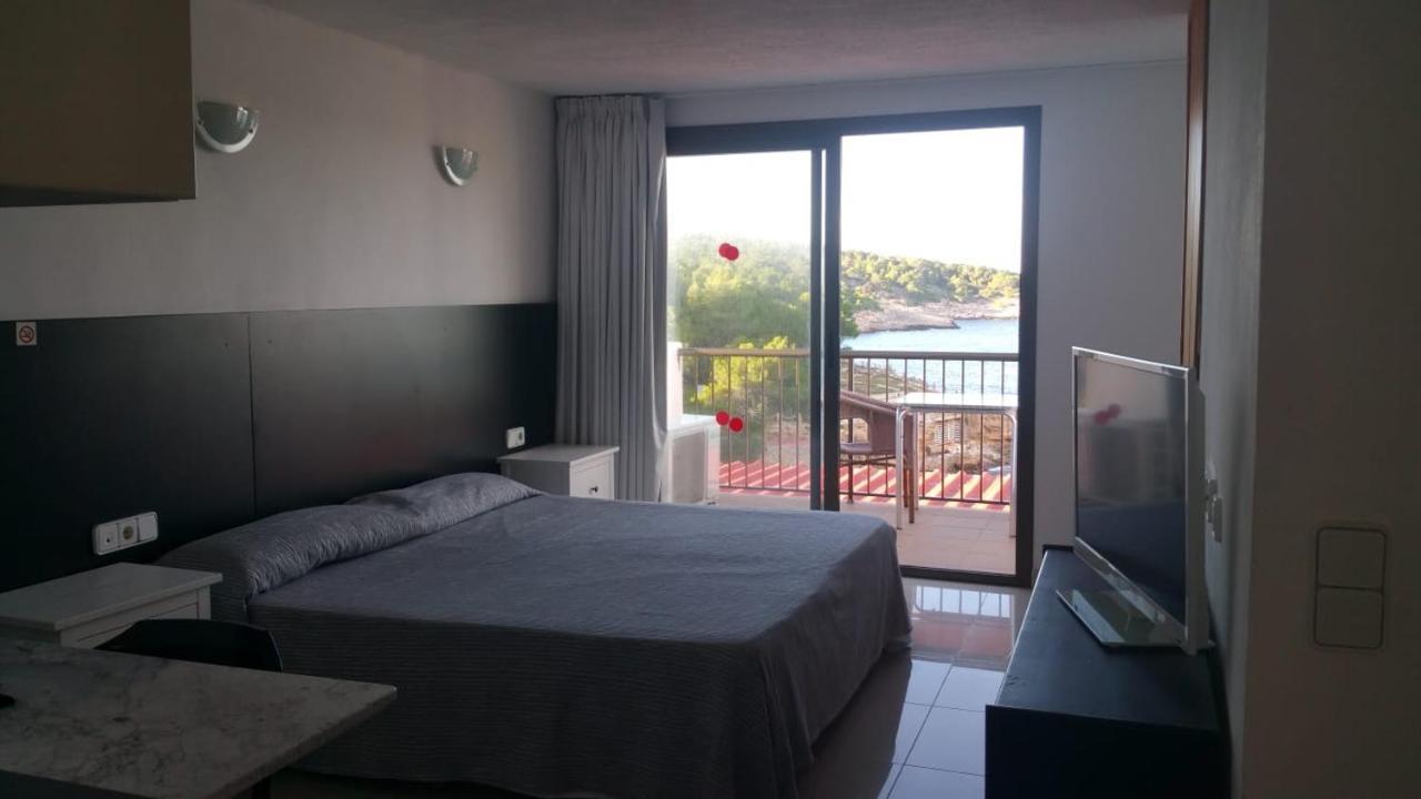 Es Grop Apartments Portinatx Bagian luar foto